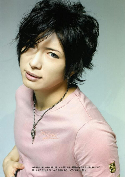Gackt246.thumb.jpg.617a32a68d33e9cfe469dfc9b930fb83.jpg